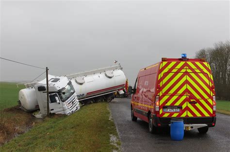 Fresnes en Woevre Faits divers Camion au fossé sur la D904