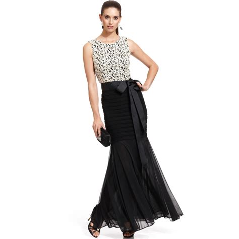 Lyst Betsy And Adam Lace Chiffon Mermaid Gown In Black