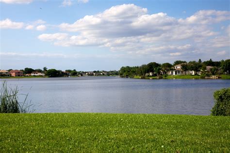 Wellington, FL Waterfront Homes For Sale On Lake Wellington - My Real ...