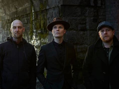 The Fratellis Estrenan Otro Adelanto Este Muy Romántico De Su Nuevo