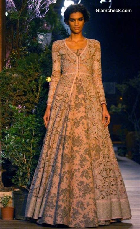 Pin On Sabyasachi Mukherjee Collection Indian Fashion Delhi Couture