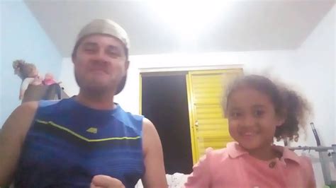 Pai E Filha Cantando Manuti Mesa Youtube