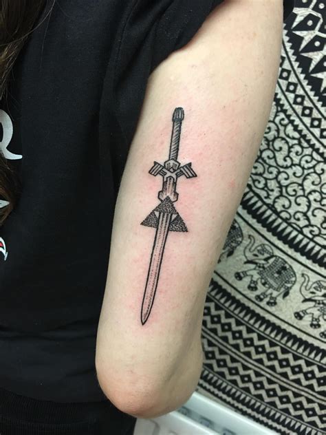 Aggregate more than 74 master sword tattoo super hot - in.coedo.com.vn