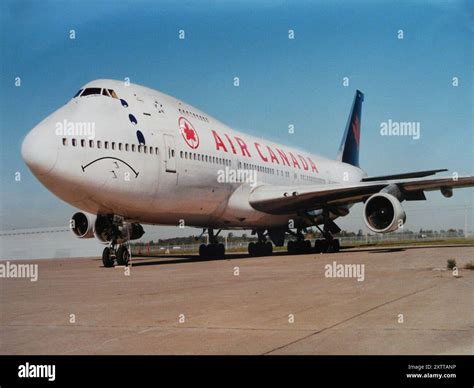 Vintage Color Postcard Of An Air Canada Boeing 747 C Ftod Jet Airliner