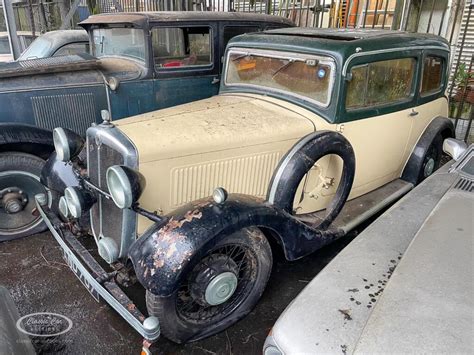 La Incre Ble Colecci N De Coches Oculta En Una Iglesia Que Se Pone A La