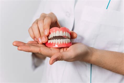 How To Choose The Best Dentures