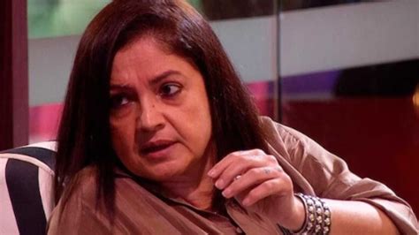 Bigg Boss Ott 2 Pooja Bhatt Given Access To A Phone On The Show Clip