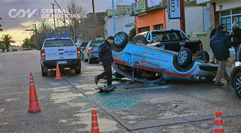 Violento Choque Y Vuelco En Avenida Del Valle Un Herido Central De