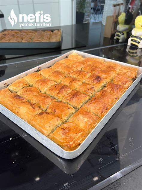 Bakalava Görünümünde Ispanaklı Peynirli Börek Gastrofill Lezzet