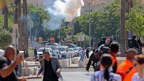 Más de 100 muertos en Israel y al menos 908 heridos por la fuerte