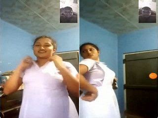 DESI BANGLA GIRL SHOWS IN VC Desi MMS Videos FSI Blog