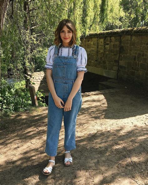 Hot Sexy Sophia Rosemary Bikini Pics