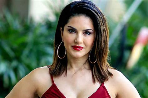 Sunny Leone Sunny Leone To Donate Percent Of Cosmetic Brands