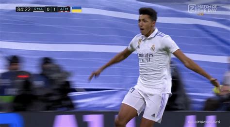 Incroyable Le Jeune Lvaro Rodr Guez Galise Pour Le Real Dans Le