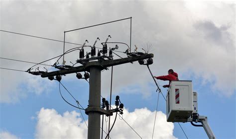 Defekt Am Mast M Hlhausen F R Stunden Ohne Strom