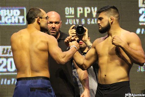 johny-hendricks-kelvin-gastelum-ufc-200-weigh-ins | MMA Junkie