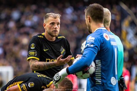 Aik Kalmar Ff Aik S John Guidetti Under Fo Flickr