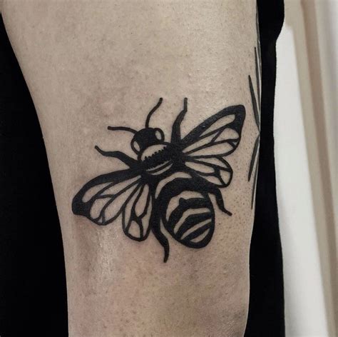 Buzzing Fun Bee Tattoo Ideas By Tattoo Designers Tattoo Stylist Artofit