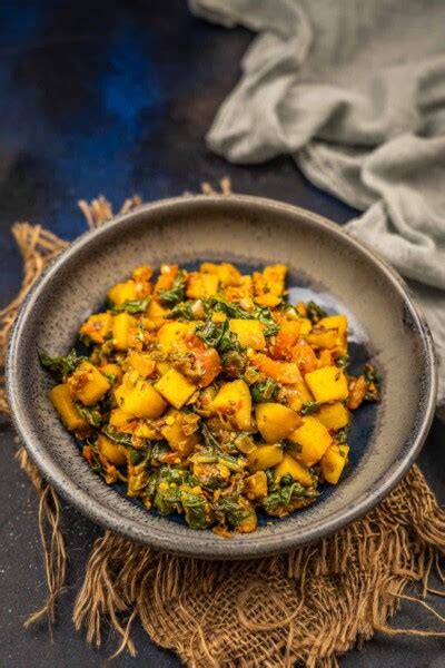 Easy Aloo Palak Sabzi Recipe Indian Potato Spinach Stir Fry