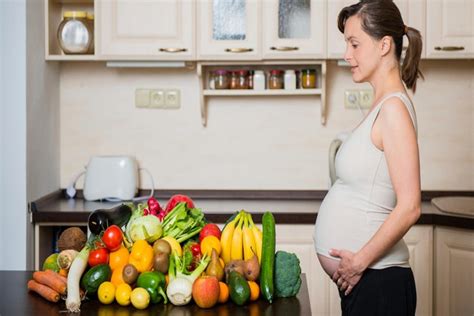 Pregnancy Tips प्रेगनेंसी के दौरान कौन सा फल खाना चाहिए