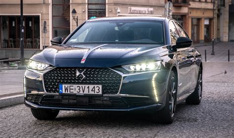 Nowy luksusowy DS 9 z napędem 250 E Tense w gamie DS Automobiles Duch