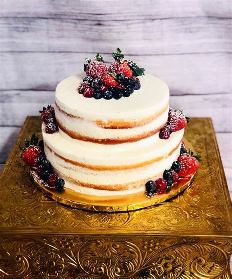 10 Naked Cake Ideas Stunning Minimalist Wedding Party Cakes