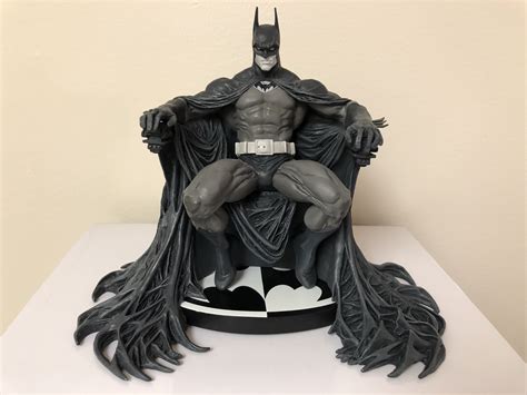 Dc Collectibles Batman Black And White Statue By Marc Silvestri Review