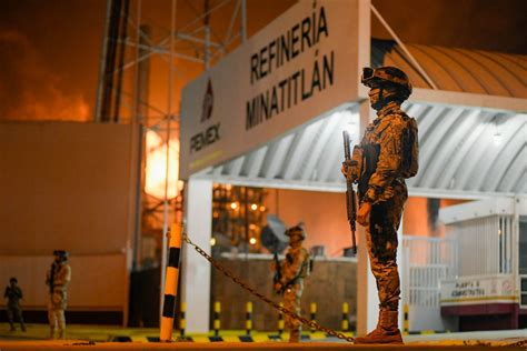 Deja 4 heridos incendio en refinería de Minatitlán Pemex controla