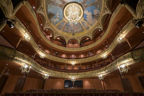 Haute Loire 130 années de spectacles vivants au théâtre du Puy en Velay