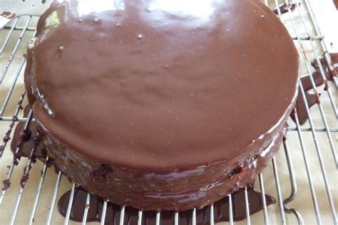 decoration for cake: Chocolate Cake Glaze Recipe