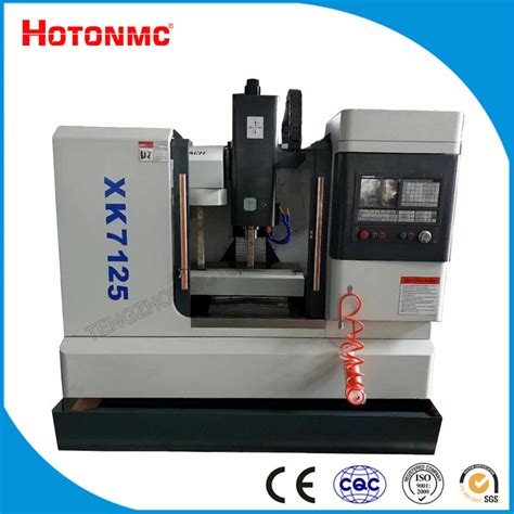 CNC Milling Machine Vertical Machining Center For Metal Cutting XK7125