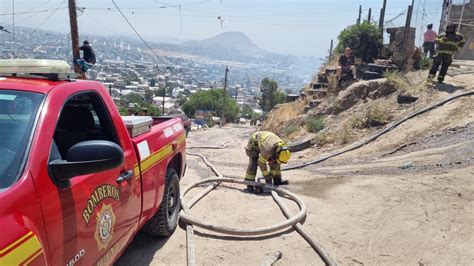 Siete Casas Fueron Consumidas Por El Fuego En Tijuana