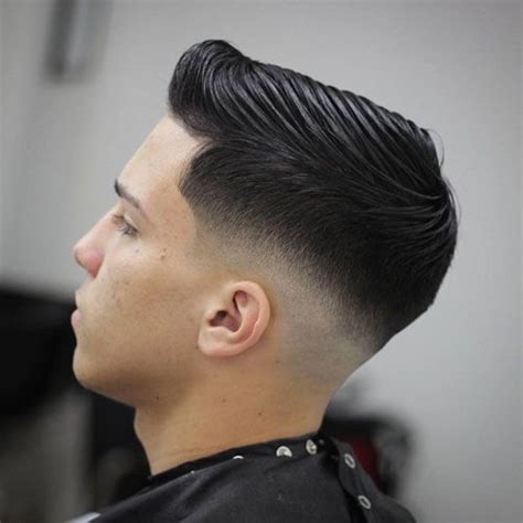 Mid Fade Corte Para Hombre Cortes De Pelo Para Hombres 2021 Tendencias Y 200 Fotos En Este