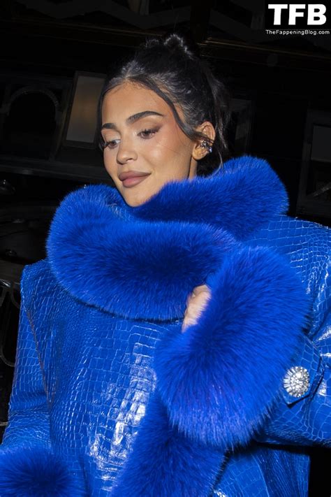 Kylie Jenner Flaunts Her Sexy Legs In London 19 Photos Pinayflixx Mega Leaks