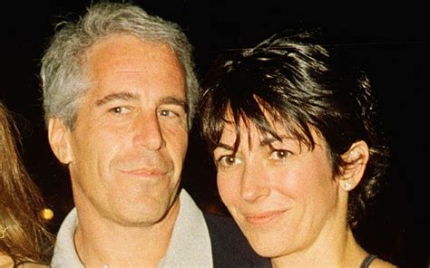 Ghislaine Maxwell Viuda De Jeffrey Epstein A La Cárcel Por 20 Años Por Tráfico Sexual De Menores