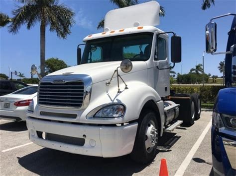 Freightliner Columbia 120 Tandem Axle Day Cab Cars For Sale