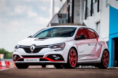 2020 Renault Megane RS Trophy R Full Specs And Performance Figures