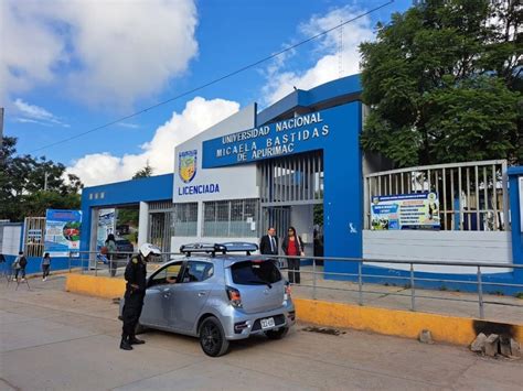 Autoridades De La UNAMBA Verifican Ingreso De Estudiantes En El