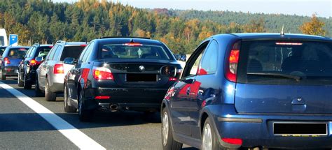 Ziemlich aufs Auto fixiert | WÜRENBLICKER