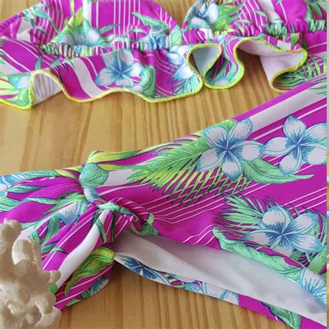 Traje De Ba O Faralaos Flores Talla M Bikini Somos Coquetas