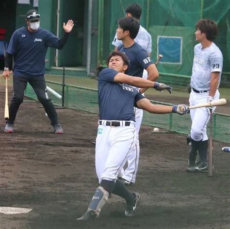 日本ハム秋季キャンプでロングティーに励む今川 ― スポニチ Sponichi Annex 野球