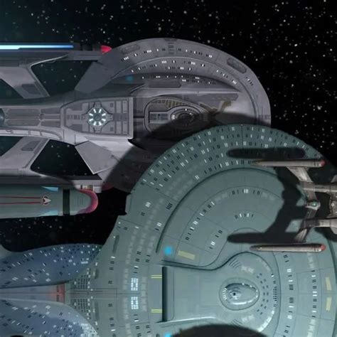 Startrek Ship On Instagram A Comparison Between A Luna Class