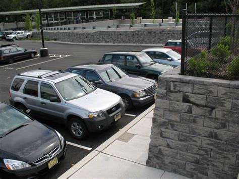 Best Retaining Wall Tips For Driveways And Parking Lots