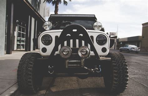 Insight on Jeep Wrangler Tire Size and Fitment Guide