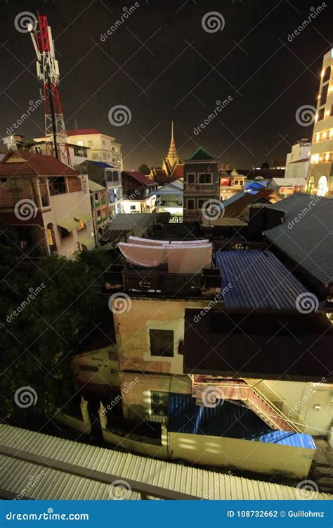 Night View of Phnom Penh Cambodia Editorial Photography - Image of ...