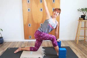 Gentle twist yoga sequence - 15 minute class - Di Hickman