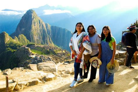 Cuzco Tour Machu Picchu 2 Days Train Hotel And Breakfast