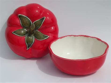 Big Red Tomato Retro Vintage Ceramic Covered Dish Serving Bowl