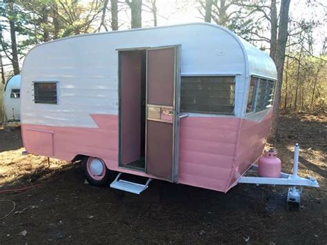 Pretty Pink Shasta Vintage Camper Shasta Camper Recreational Vehicles