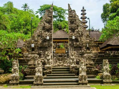 Wisata Pura Gunung Lebah Ubud Idetrips